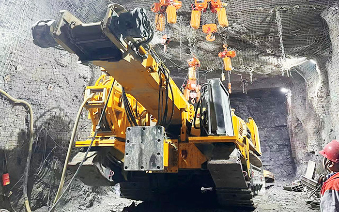 掘进磷矿！恒峰g22XTR7/360掘进机点磷成金