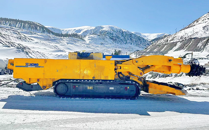 F10硬岩，，，，恒峰g22EBZ260单日掘进破9米！