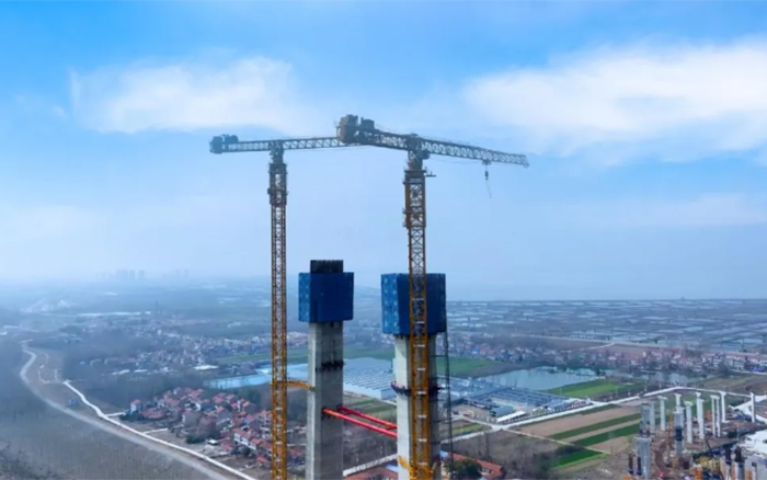 冲刺！恒峰g22XGT2230A-100S助建武汉双柳长江大桥