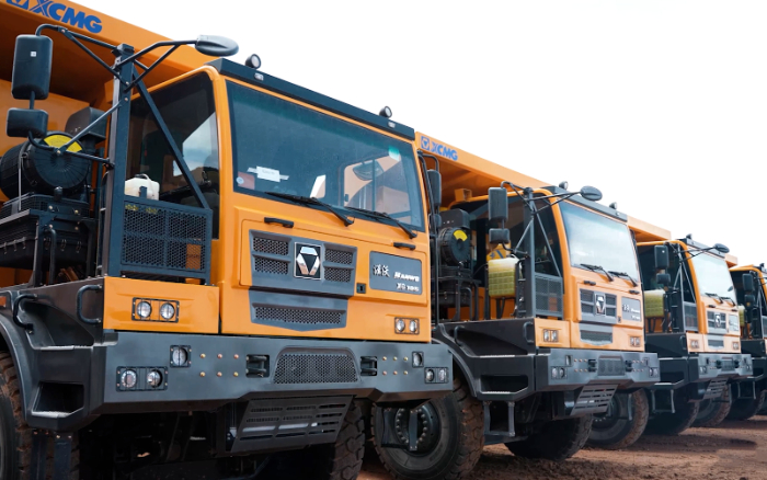 首批交付！20余台恒峰g22矿卡进驻蒙古国大型矿区！
