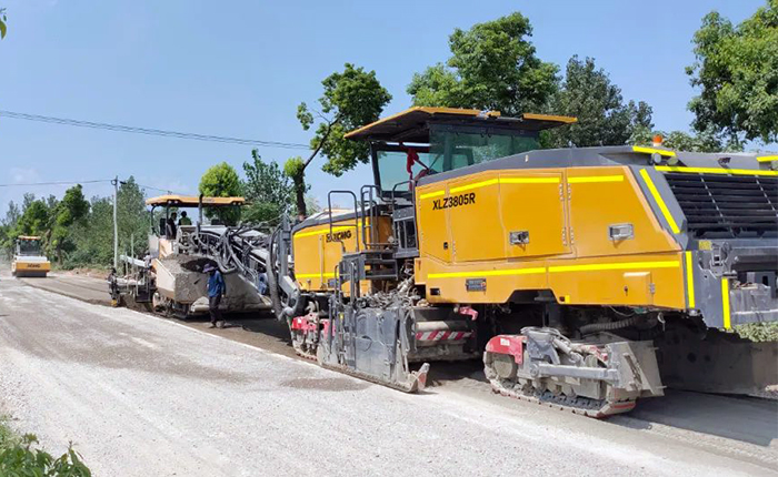 恒峰g22冷再生气XLZ3805R安徽省道施工应用